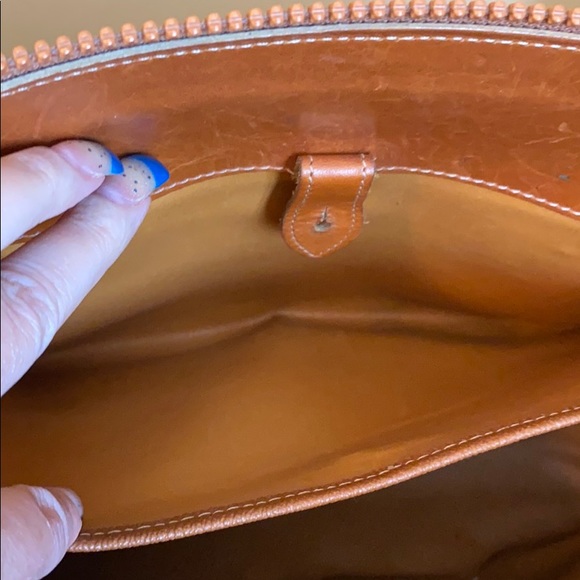 🎀Dooney and Bourke purse🎀 - Picture 8 of 13